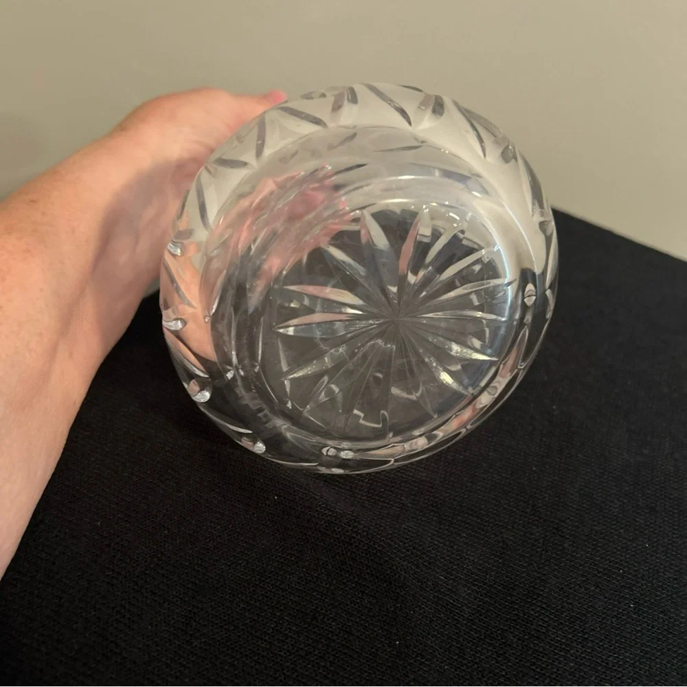 Elegant Atlantis 24% Lead Crystal Whiskey Decanter with Stopper